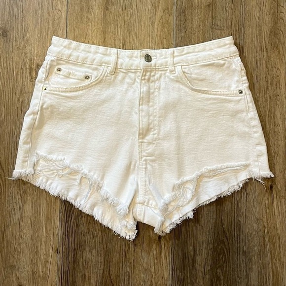 Zara Womens Cut Off Jean Shorts White Sz 8 Frayed‎ Raw Hem High Rise Denim - Picture 1 of 10